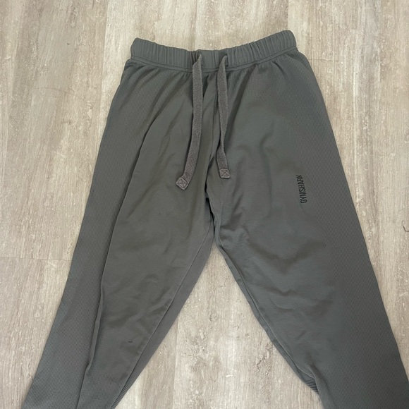 Gymshark Rest Day Joggers - Picture 2 of 4